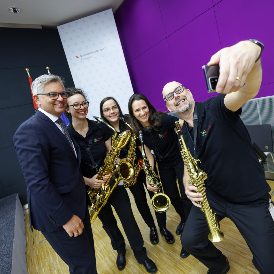 Finanzminister Dr. Brunner und Gmischter Sax